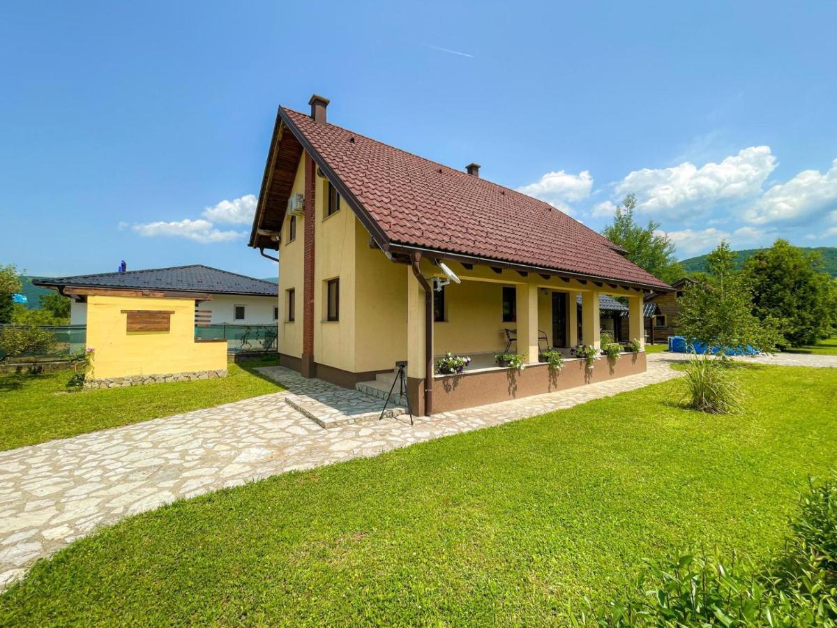 Holiday Home Avita Bihać Exterior foto